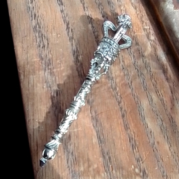 🍀Vintage "Royalty Staff" Pin, Pewter!!!! - Picture 1 of 4